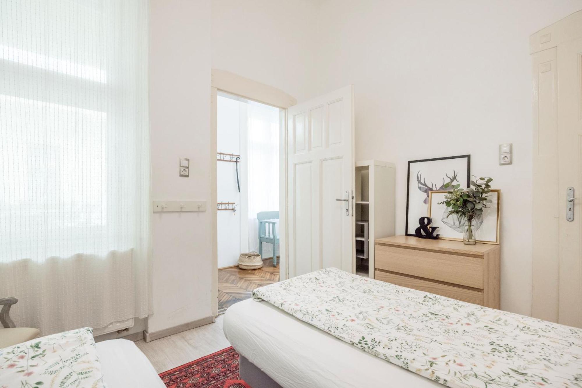 Charming And Unique Apartment With Balcony By The Great Synagogue Budapest Luaran gambar