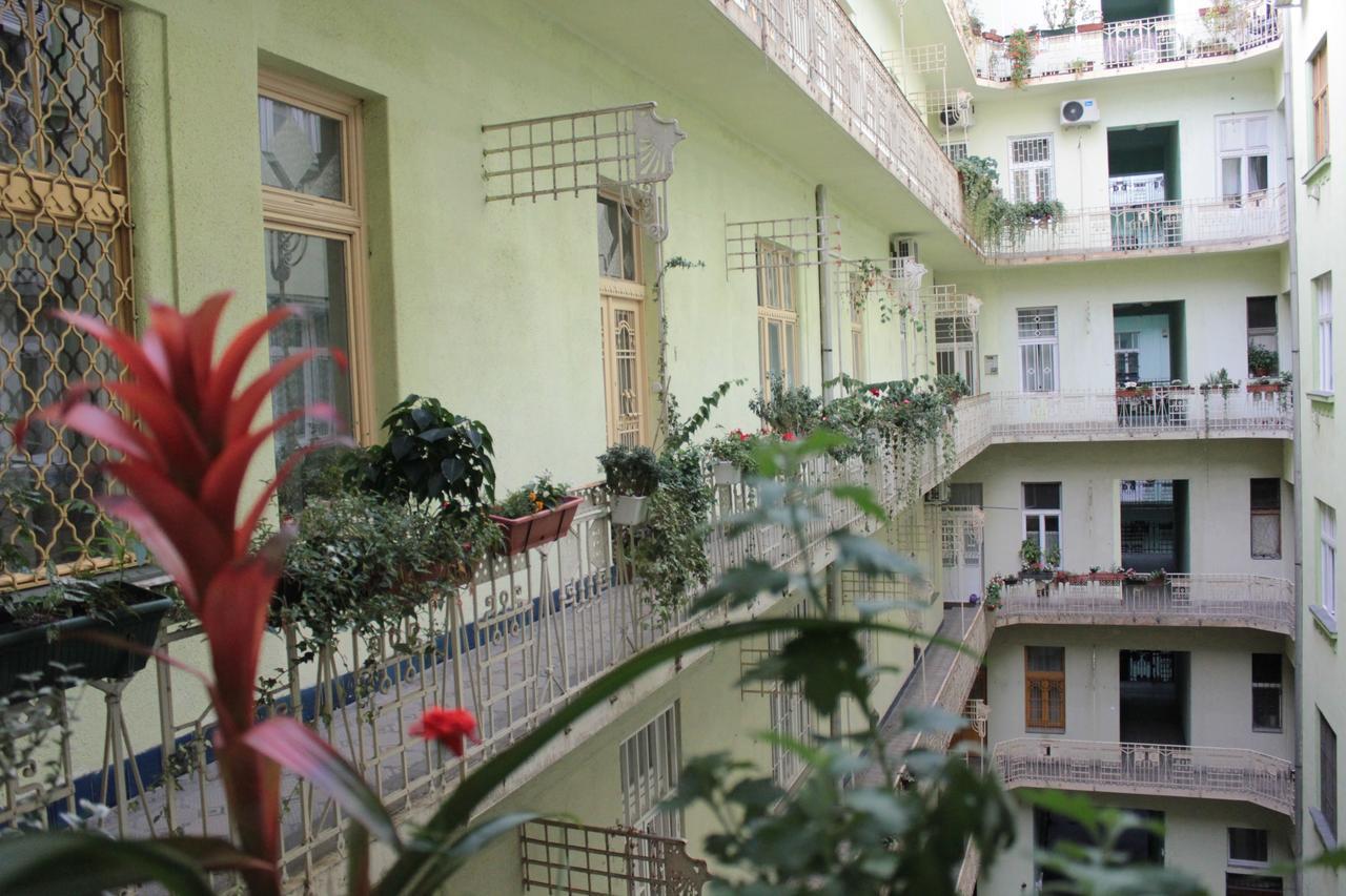 Charming And Unique Apartment With Balcony By The Great Synagogue Budapest Luaran gambar